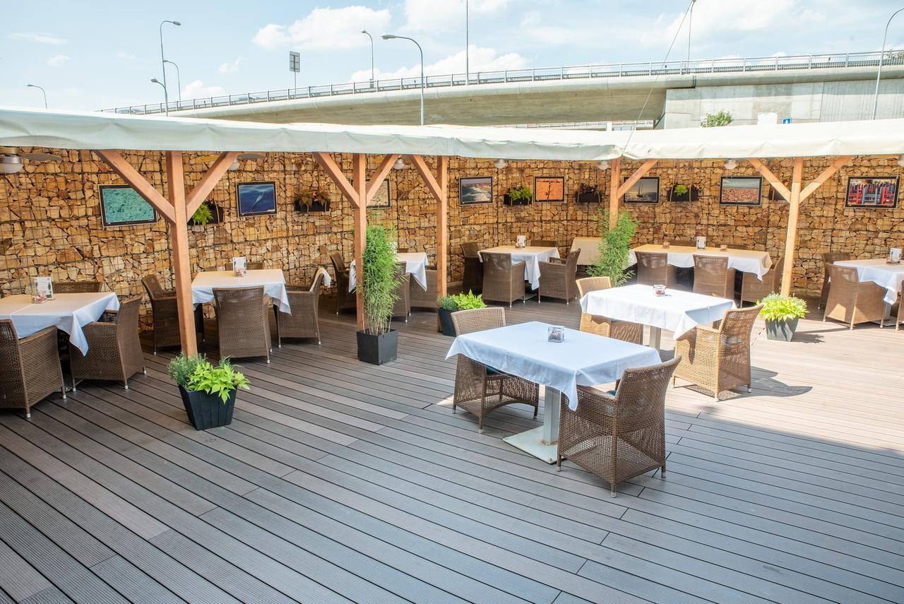 Restaurant & Design Hotel Noem Arch Brno Eksteriør billede